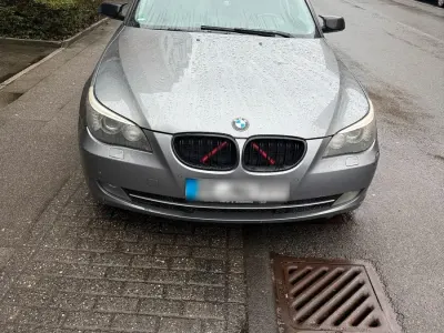 Używany BMW 530 2009 Srebrny Kombi
