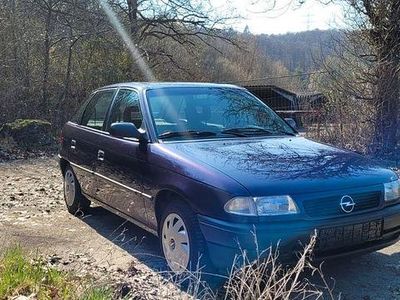 Second-hand Opel Astra 71 CP (52 kW) 1995 Berlinǎ