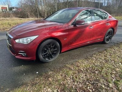 Gebraucht Infiniti Q50 Business 170 PS (125 kW) 2016 Rot Limousine