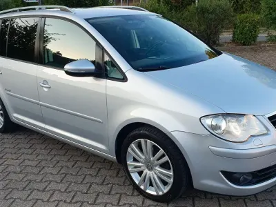 Gebraucht VW Touran Freestyle 140 PS (102 kW) 2010 Silber Van / Kleinbus
