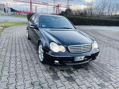 Gebraucht Mercedes C230 Avantgarde 204 PS (150 kW) 2005 Schwarz Limousine