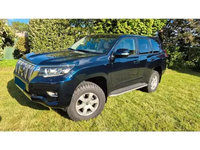 Gebraucht Toyota Land Cruiser Executive 204 PS (150 kW) 2022 Blau SUV