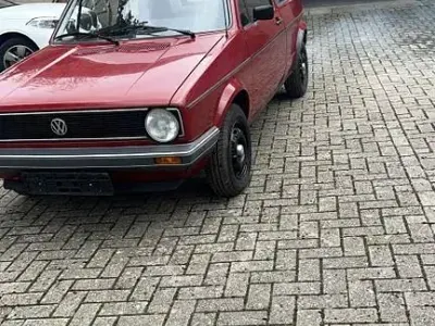 Gebraucht VW Golf I 54 PS (39 kW) 1983 Rot Kleinwagen