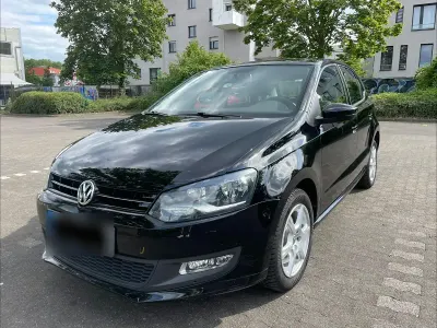 Gebraucht VW Polo 69 PS (50 kW) 2014 Schwarz Limousine