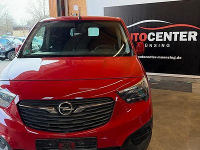Gebraucht Opel Combo 102 PS (75 kW) 2019 Rot Van / Kleinbus