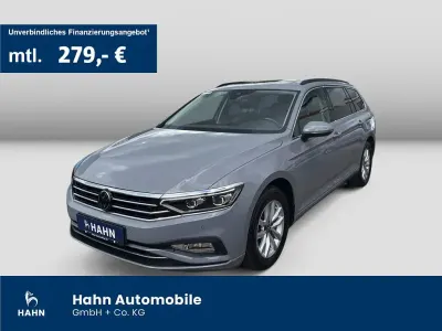 Gebraucht VW Passat Business 122 PS (89 kW) 2023 Mondsteingrau Kombi