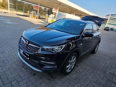 Usado Opel Grandland X Dynamic 131 HP (96 kW) 2017 Preto SUV