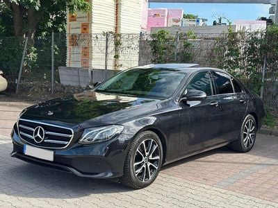 Gebraucht Mercedes E220 Avantgarde 194 PS (142 kW) 2019 Limousine