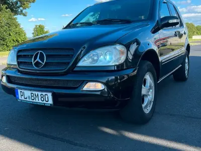 Gebraucht Mercedes ML270 163 PS (119 kW) 2004 Schwarz SUV