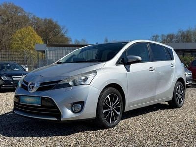 Usata Toyota Verso Executive 147 CV (108 kW) 2017 Argento Monovolume
