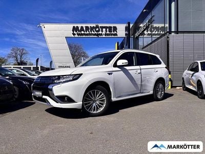 Gebraucht Mitsubishi Outlander P-HEV Basis 224 PS (164 kW) 2021 Weiß SUV