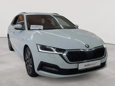 Gebraucht Skoda Octavia Clever 150 PS (110 kW) 2022 Moonweiß perleffekt Kombi