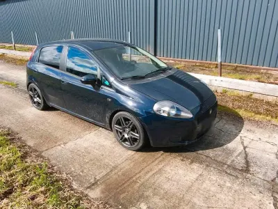Gebraucht Fiat Punto 77 PS (56 kW) 2009 Blau Kleinwagen