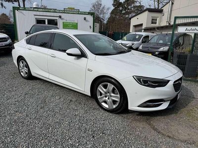 Gebraucht Opel Insignia Dynamic 165 PS (121 kW) 2017 Schneeweiss/summitwhite/arctic Kleinwagen