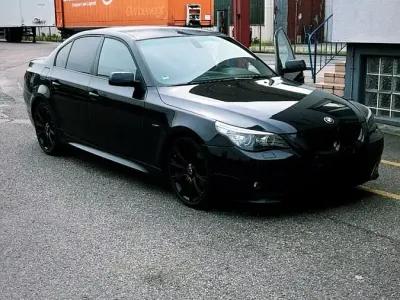 Gebraucht BMW 523 M Sport 177 PS (130 kW) 2006 Schwarz Limousine
