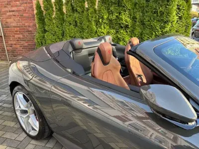 Neu Ferrari Roma 620 PS (456 kW) 2026 Grau Cabrio