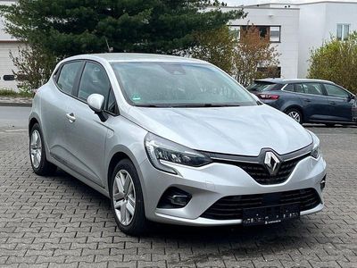 Gebraucht Renault Clio V Business 86 PS (63 kW) 2020 Silber Limousine