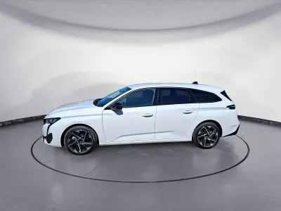Neu Peugeot 308 Allure 131 PS (96 kW) 2025 Weiß Kombi