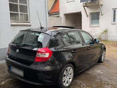 Gebraucht BMW 118 120 PS (88 kW) 2007 Schwarz Kleinwagen