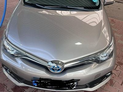 Gebraucht Toyota Auris Hybrid Design 99 PS (72 kW) 2016 Grau Kombi