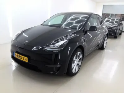 Usata Tesla Model Y Long Range AWD 225 kW (306 CV) 2023 Nero SUV