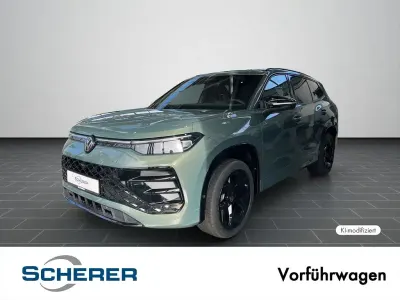 Gebraucht VW Tayron IQ Drive 193 PS (141 kW) 2026 Cipressinogrün metallic (metallic) SUV