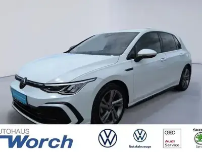 Gebraucht VW Golf VIII R-line 150 PS (110 kW) 2023 Pure white Limousine