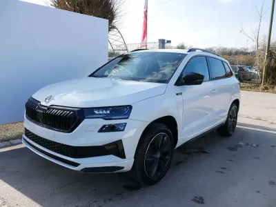 Neu Skoda Karoq SportLine 150 PS (110 kW) 2026 Moonweiß perleffekt SUV