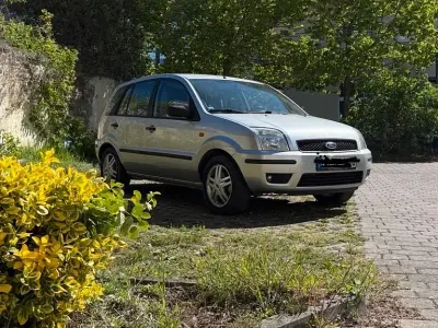 Brugt Ford Fusion 82 HK (60 kW) 2002 Sølv Hatchback