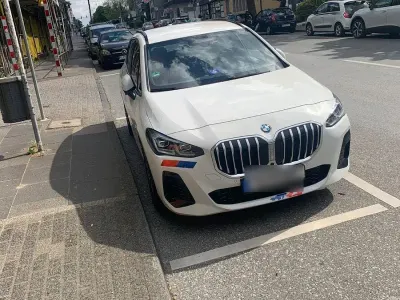 Gebraucht BMW 218 Active Tourer Performance 136 PS (100 kW) 2023 Weiß Van / Kleinbus