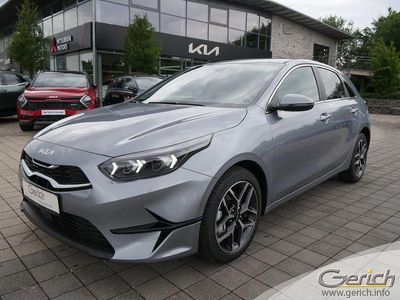 Neu Kia Ceed 140 PS (102 kW) 2025 Silber Kleinwagen