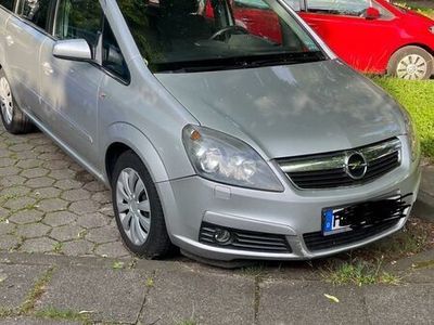 gebraucht Opel Zafira 1.6 Klimaanlage, 7 Sitzen, Navigationssysteme