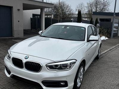 Weiß Gebraucht 2017 BMW 118 Sport Line Kleinwagen | 11.900 € (Guter Preis)