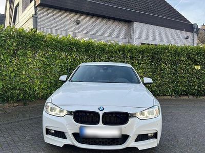 Gebraucht BMW 320 M Sport 184 PS (135 kW) 2014 Weiß Limousine