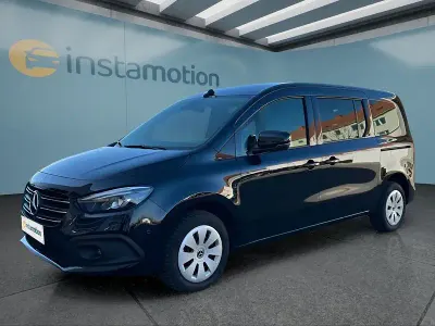 Gebraucht Mercedes T180 131 PS (96 kW) 2025 Schwarz Van / Kleinbus