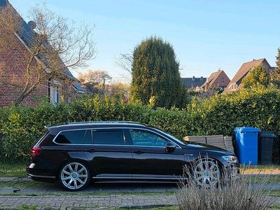 Second-hand VW Passat R-line 190 CP (139 kW) 2016 Roșu Break