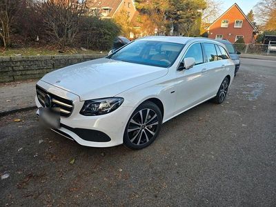 Weiß Gebraucht 2019 Mercedes E300 Kombi | 24.700 €