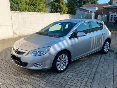 gebraucht Opel Astra 4 nagelneuer Zustand