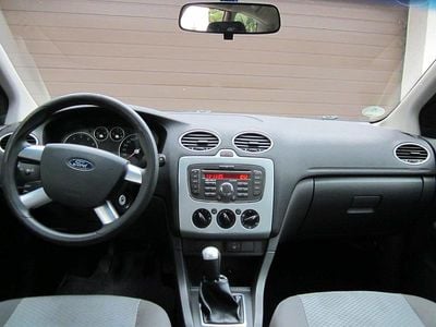 Second-hand Ford Focus 100 CP (73 kW) 2007 Andere farben Break