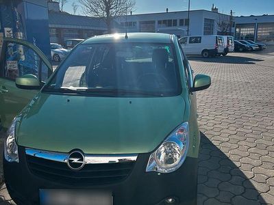 Gebraucht Opel Agila 65 PS (47 kW) 2008 Grün Kleinwagen