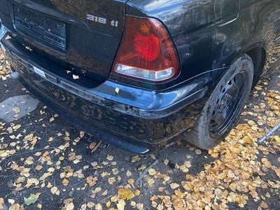 Gebraucht BMW 318 150 PS (110 kW) 2003 Schwarz Kleinwagen