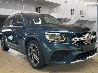 Gebraucht Mercedes GLB220 AMG line 190 PS (139 kW) 2023 Denimblau SUV