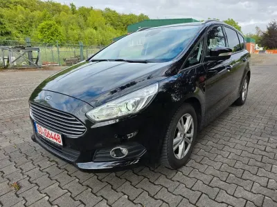Gebraucht Ford S-MAX Trend 165 PS (121 kW) 2019 Schwarz Van / Kleinbus