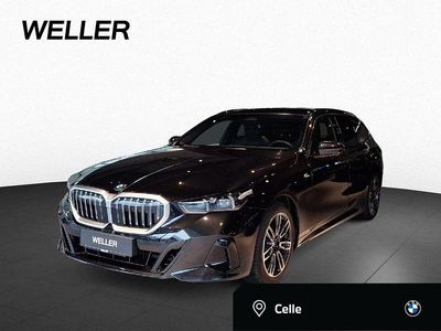 Black sapphire (schwarz) Gebraucht 2025 BMW 520 M Sport Kombi | 47.450 € (Superpreis)
