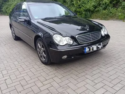 Gebraucht Mercedes C240 Elegance 170 PS (125 kW) 2005 Schwarz Limousine