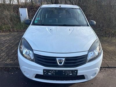 Gebraucht Dacia Sandero 75 PS (55 kW) 2012 Weiß Limousine