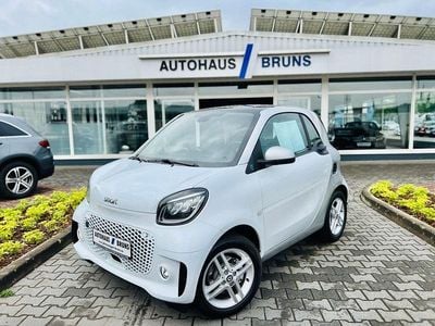 Weiß Gebraucht 2021 Smart ForTwo Coupé Exclusive Kleinwagen | 13.555 € (Guter Preis)