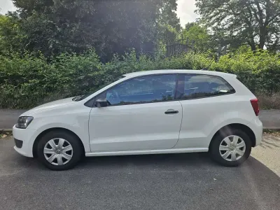 Gebraucht VW Polo Trendline 69 PS (50 kW) 2014 Weiß Kleinwagen