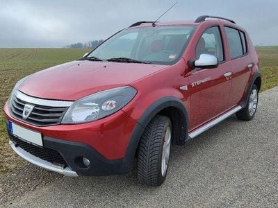 Gebraucht Dacia Sandero Stepway 84 PS (61 kW) 2012 Rot Limousine