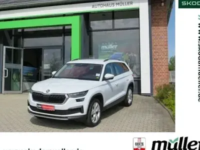 Gebraucht Skoda Kodiaq Tour 150 PS (110 kW) 2022 Weiß (moonweiss metallic) SUV